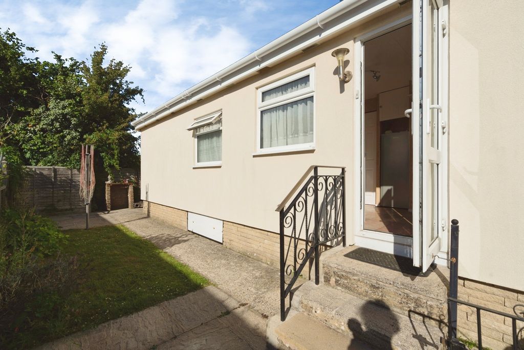 Property photo 2 of 11 Pbox-Img.Jpg