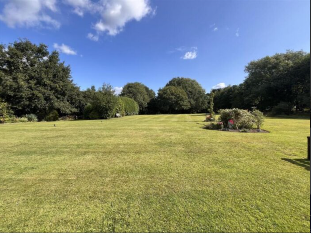 Property photo 3 of 23