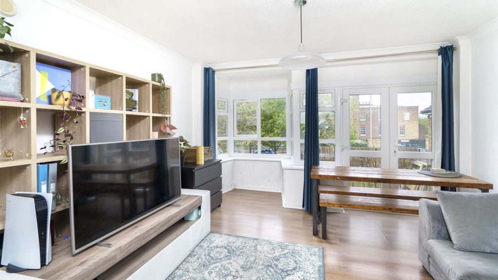 Property photo 2 of 10