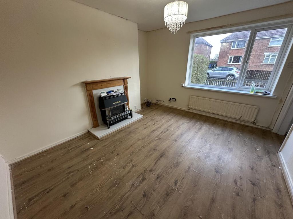 Property photo 2 of 6 Living Room