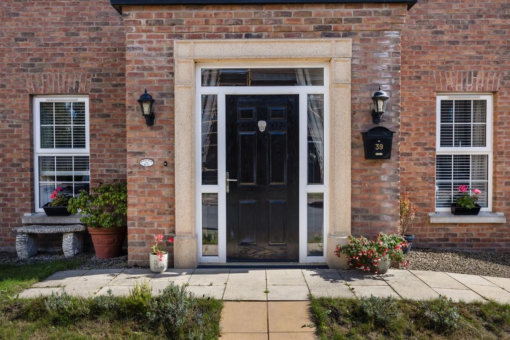 Property photo 3 of 35 39 Moss Lane 34.Jpg