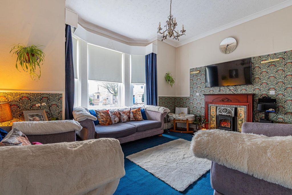Additional image 4 of 6 bed end terrace house for saleClive Place, Penarth CF64