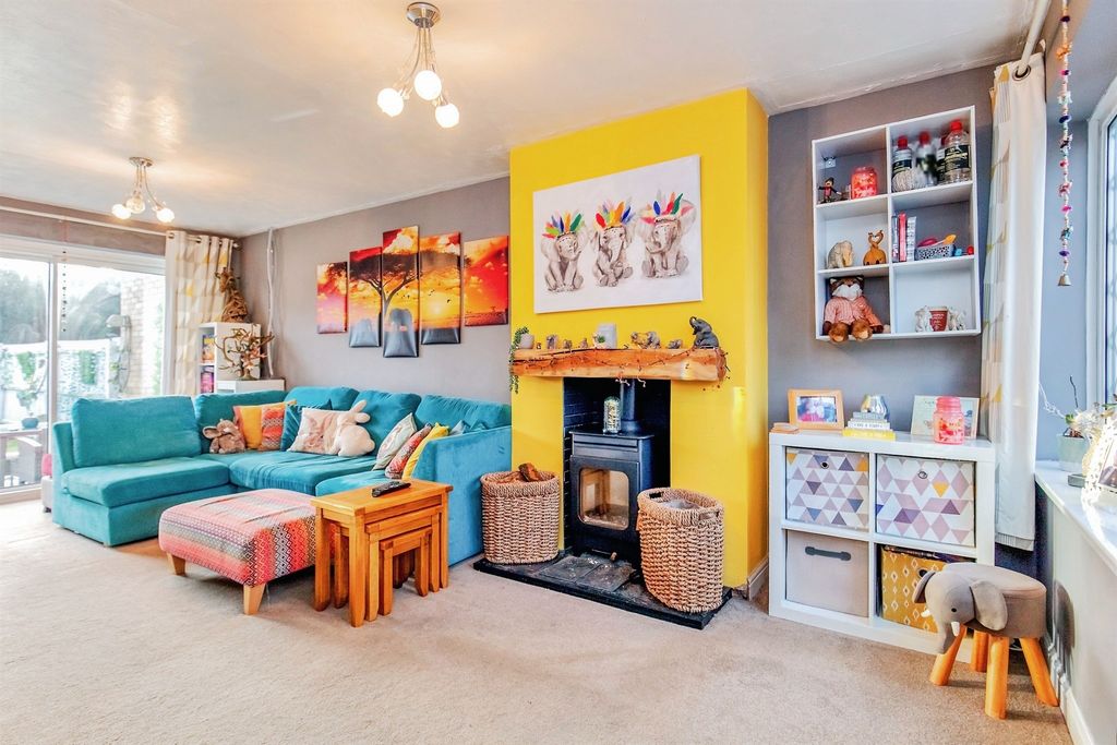 Property photo 3 of 23