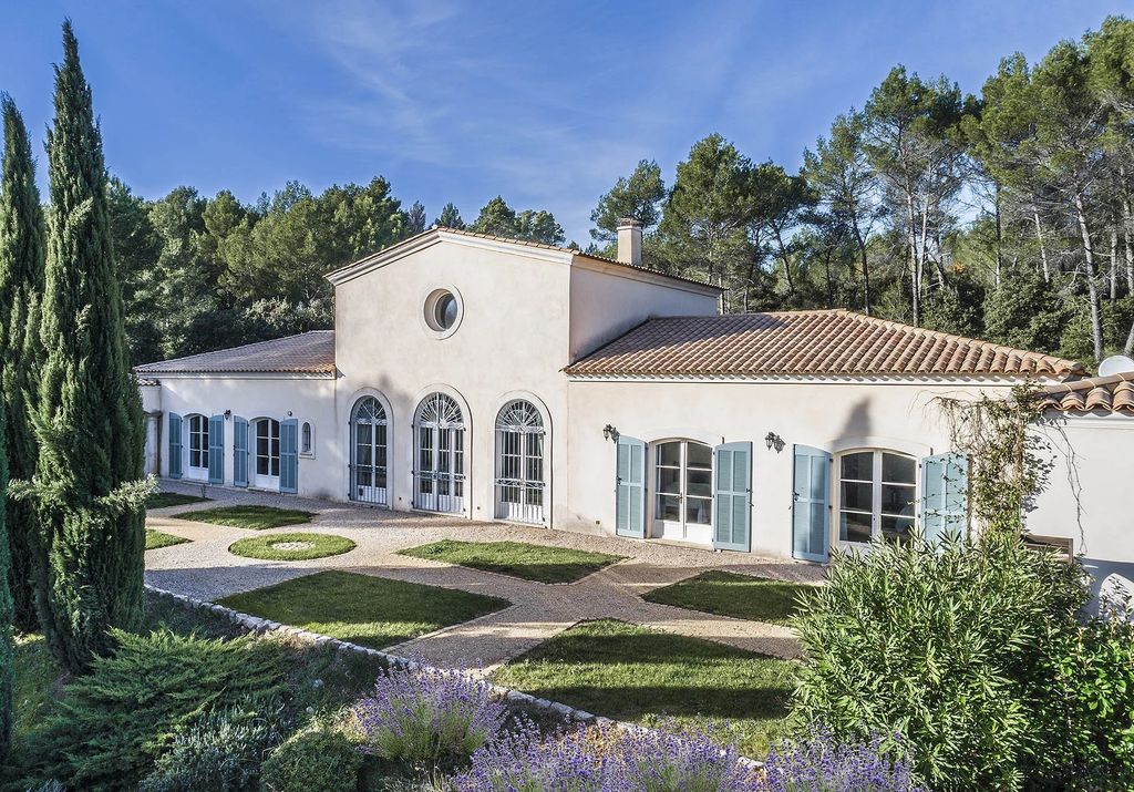 Property photo 1 of 20