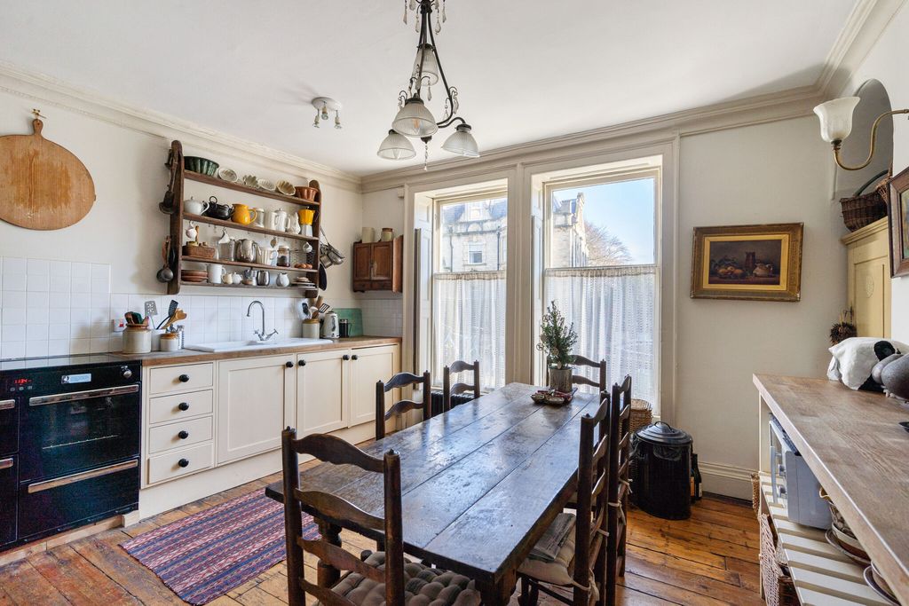 Property photo 3 of 12 Kitchen Dining Room
