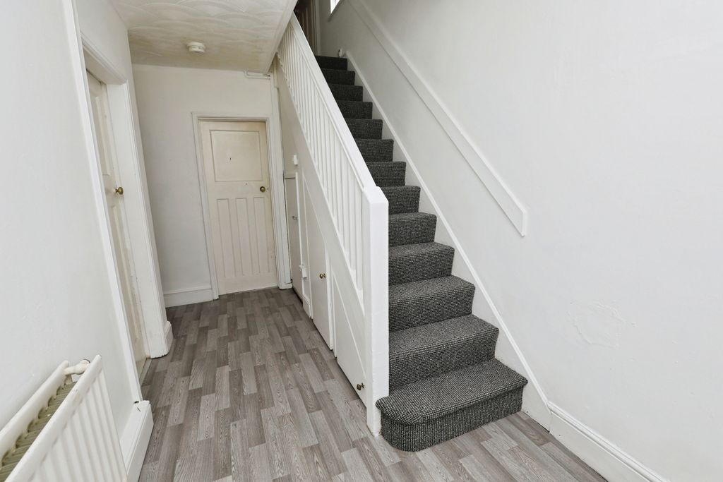 Property photo 2 of 15 Hall