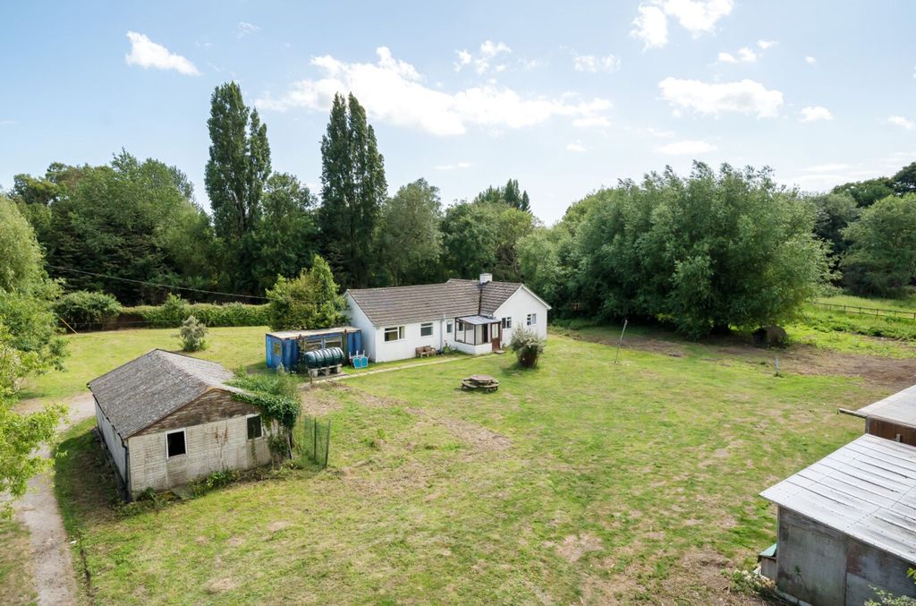 Property photo 2 of 29