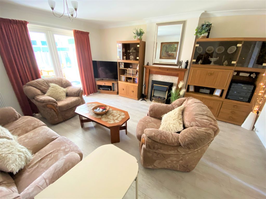 Property photo 3 of 14