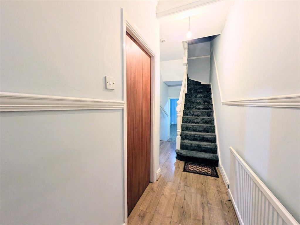 Property photo 3 of 17 Pxl_20251130_145601883.Mp~2.Jpg