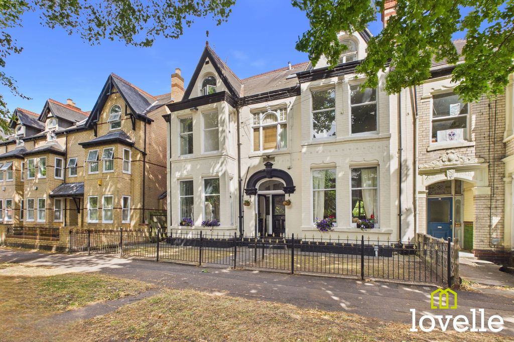 Property photo 1 of 59