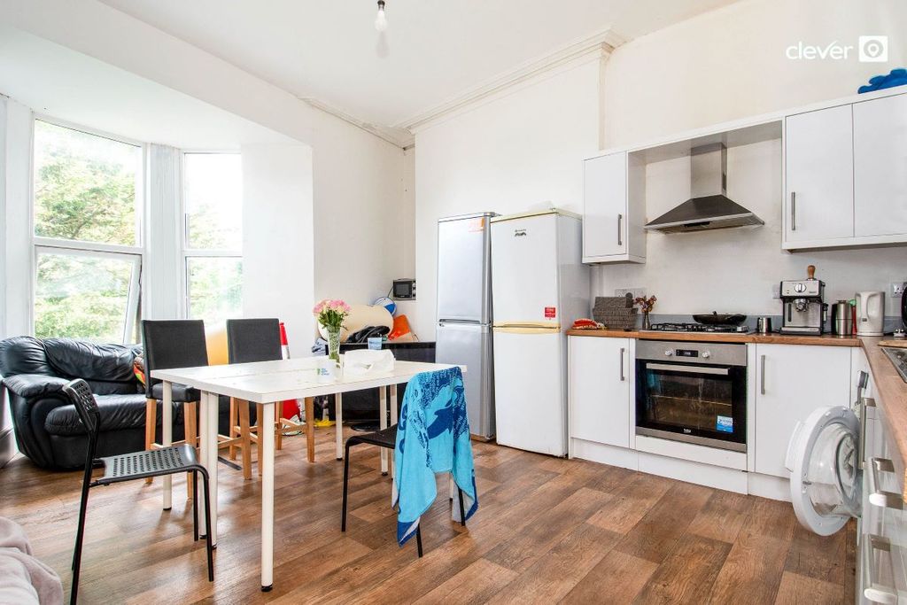 Property photo 3 of 8 Image 3