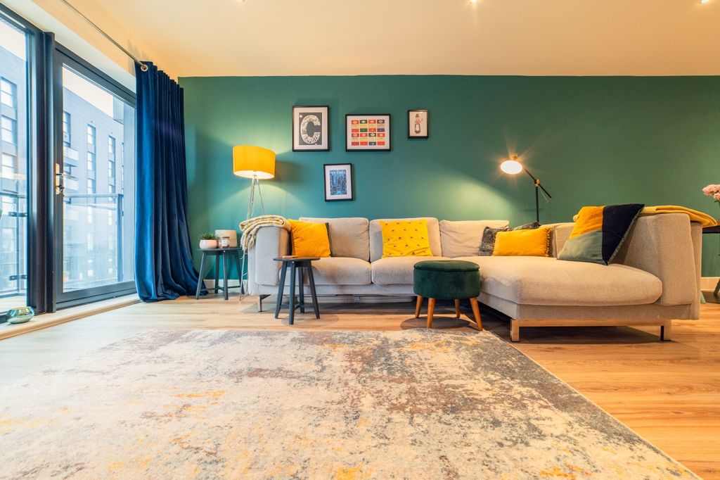 Property photo 2 of 23 Award-Winning Media Team On Every Listing_15