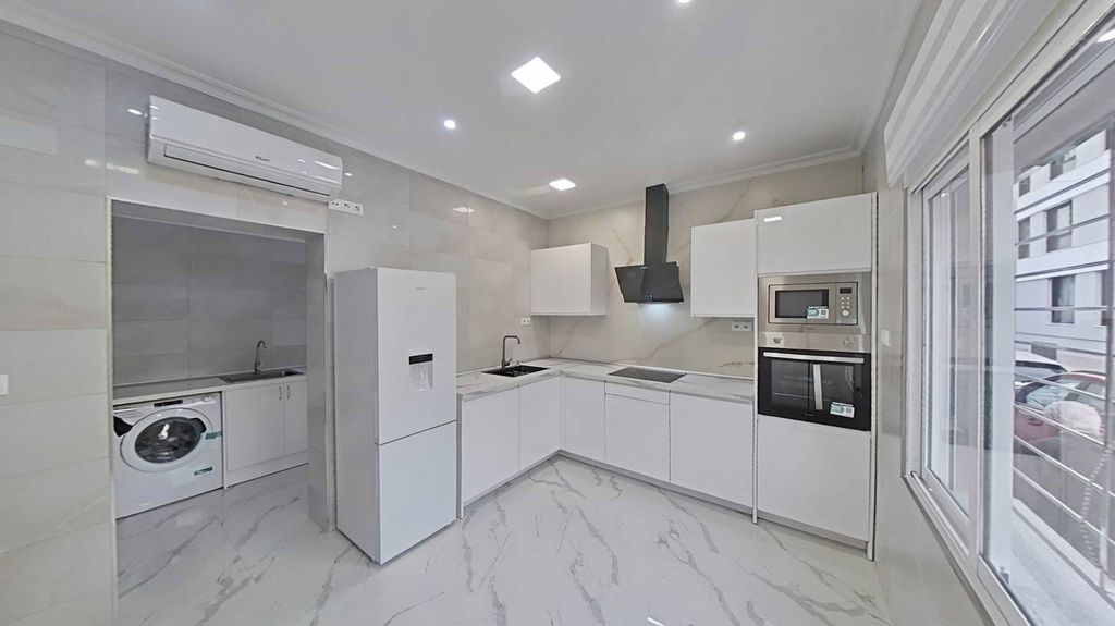 Property photo 1 of 45