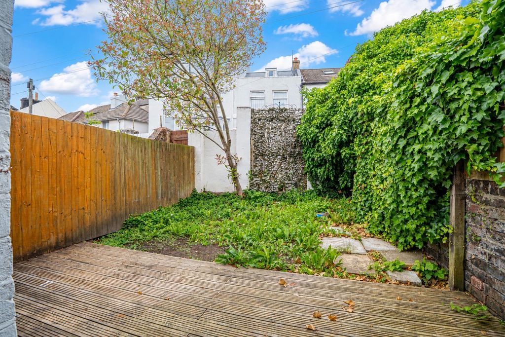 Property photo 2 of 18 892301Ed-6c01-4F7B-85A7-Dd8210Bd9019.Png