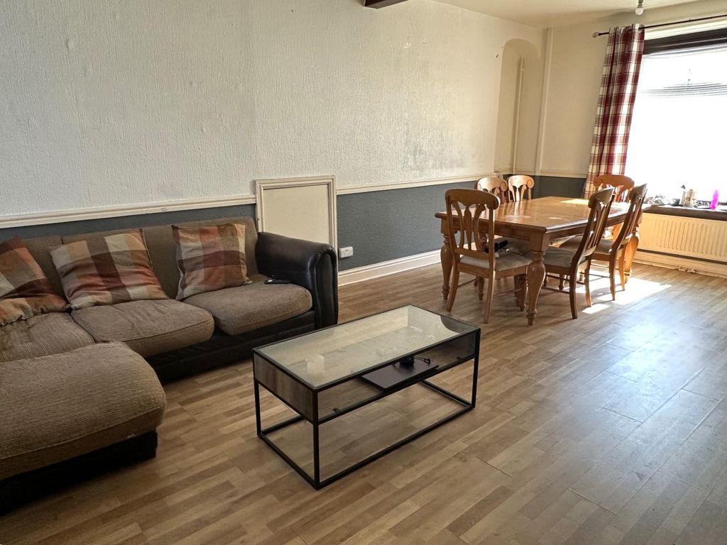Property photo 2 of 8 Not Specified
