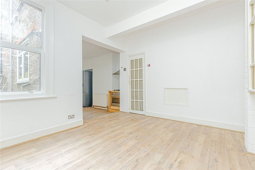 Property photo 3 of 12 Picture No. 19