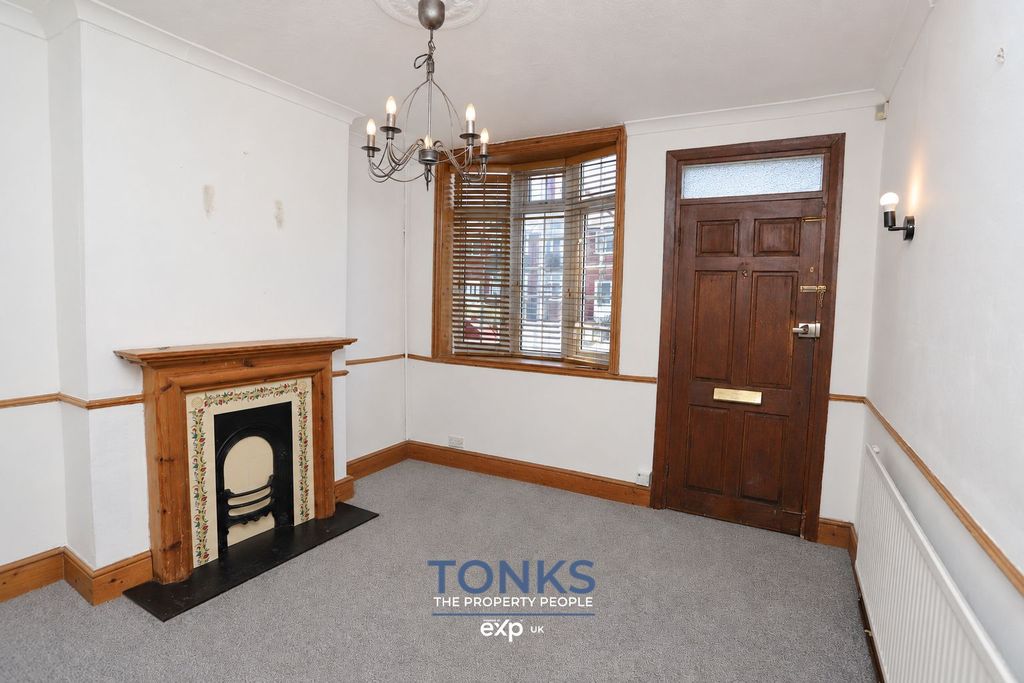Property photo 3 of 19