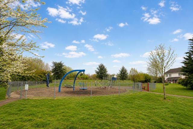 Property photo 3 of 18 Nearby Park