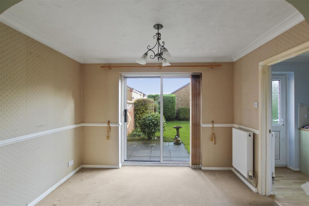 Property photo 2 of 17 Dining Area.Jpg