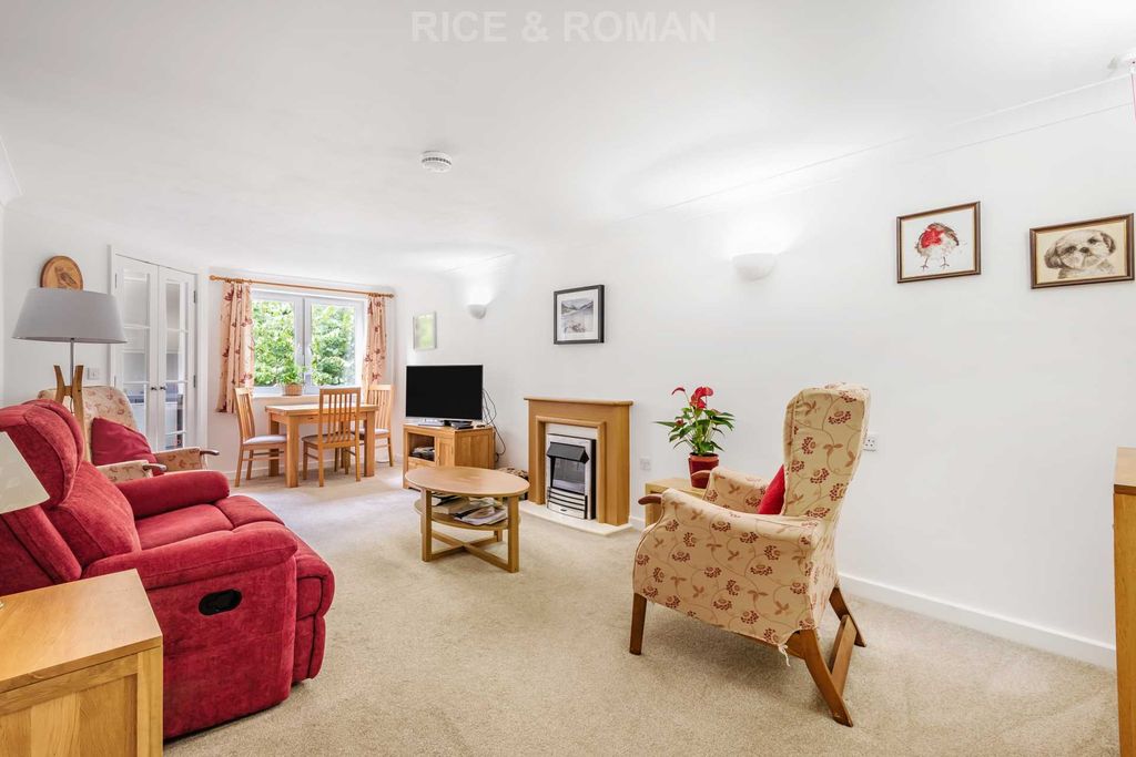 Property photo 3 of 13