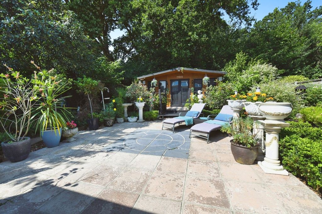 Property photo 3 of 20 Pbox-Img.Jpg
