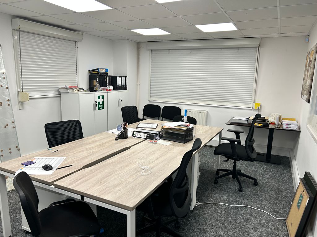 Property photo 3 of 4 Office