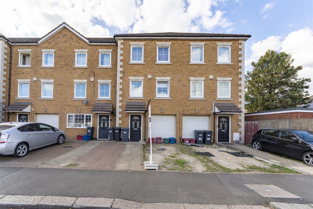 Property photo 1 of 22 Externals4.Jpg
