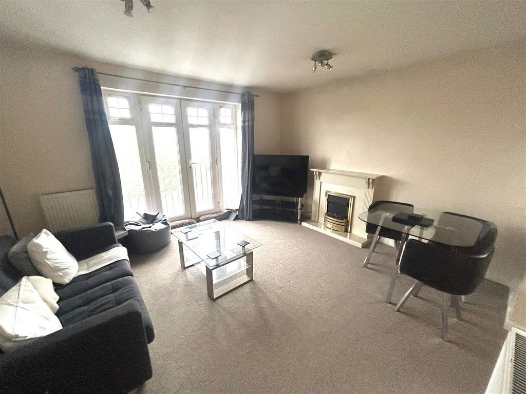 Property photo 3 of 10 22 5.Jpeg