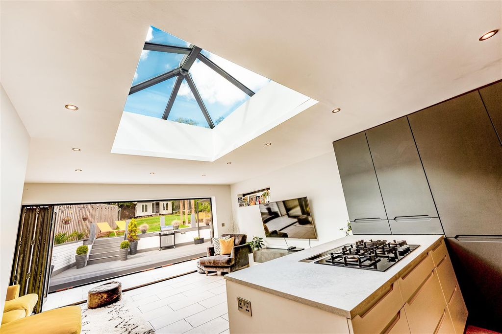 Property photo 1 of 33 42 Hillside Avenue, Kettering (27 Of 33).Jpg