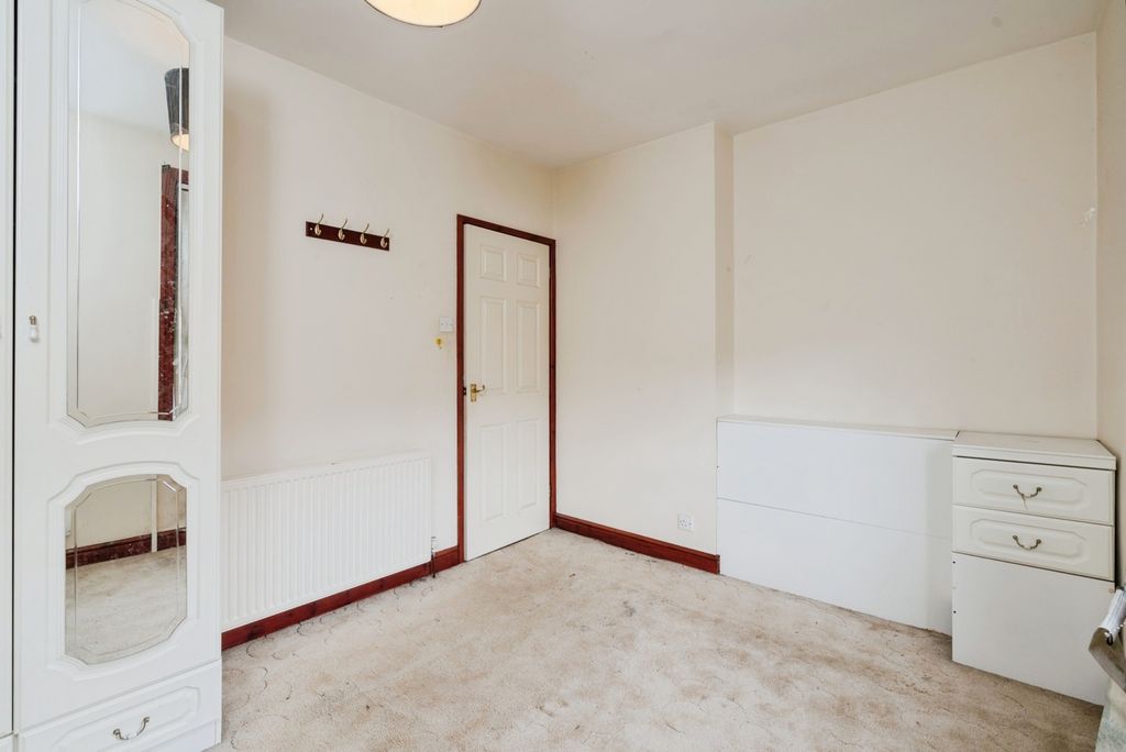 Property photo 3 of 17 Photo
