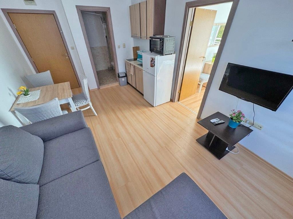 Property photo 3 of 23