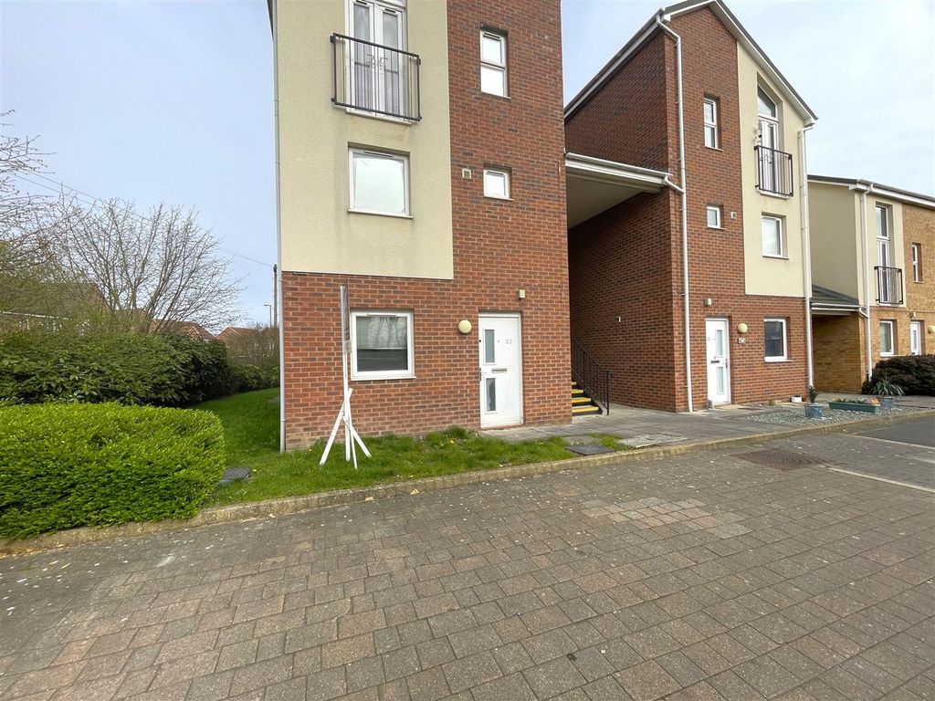 Property photo 1 of 8 Front External