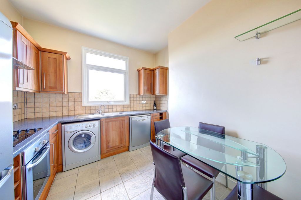 Property photo 2 of 7 Photo 5