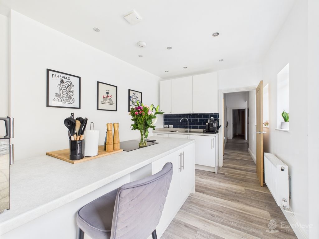 Property photo 2 of 17 Kitchen- Mark Stephens Ewemove Newmarket And Soham
