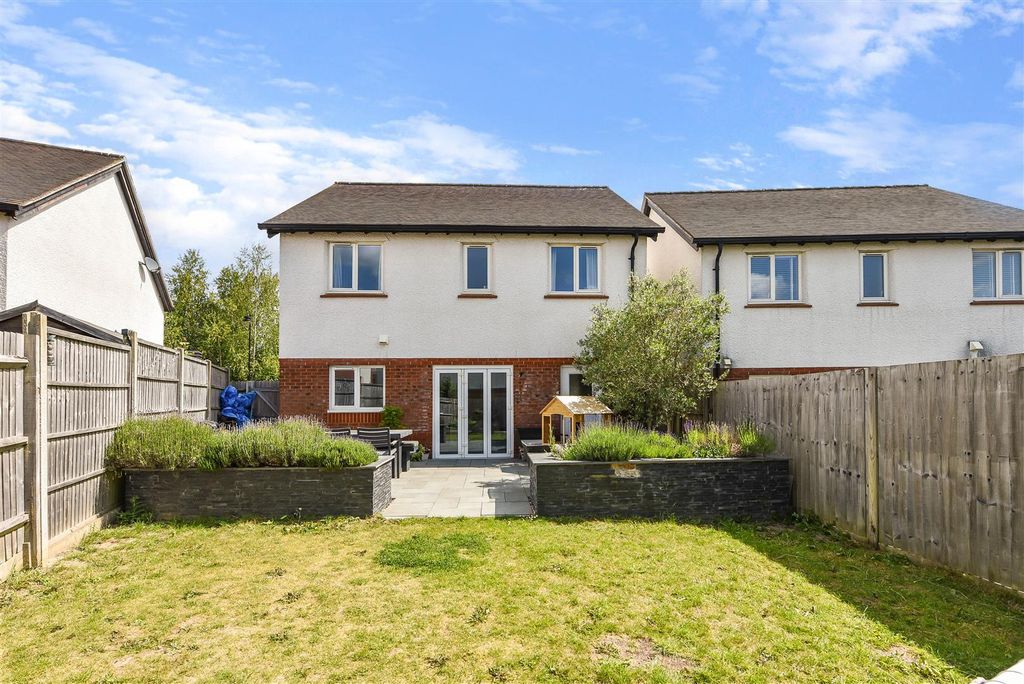 Property photo 2 of 26 Sketch_Ph6_5975443.Jpg