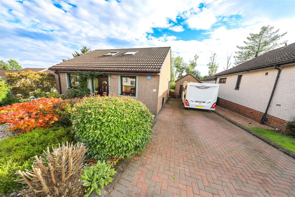 Property photo 2 of 31 B