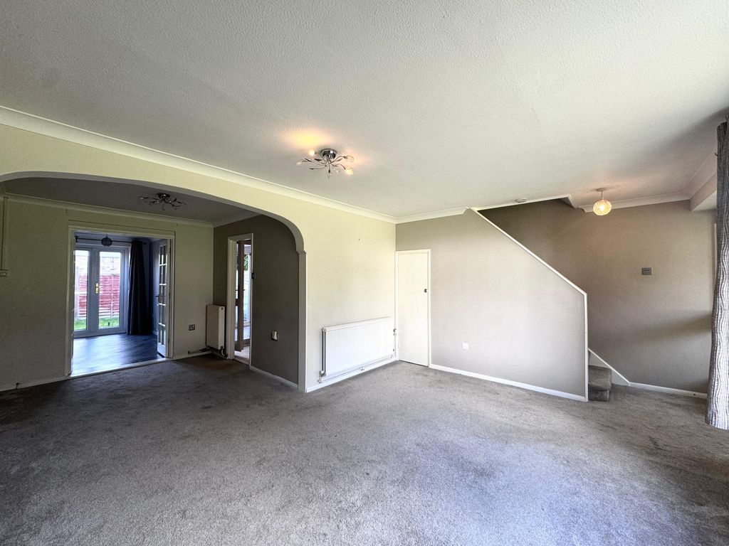 Property photo 3 of 15