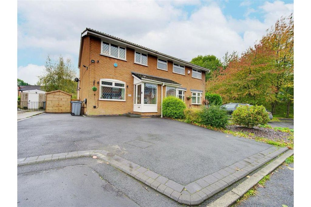 Property photo 2 of 37