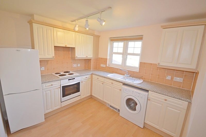 Property photo 2 of 7 Kitchen Apartment To Rent In Chichester
