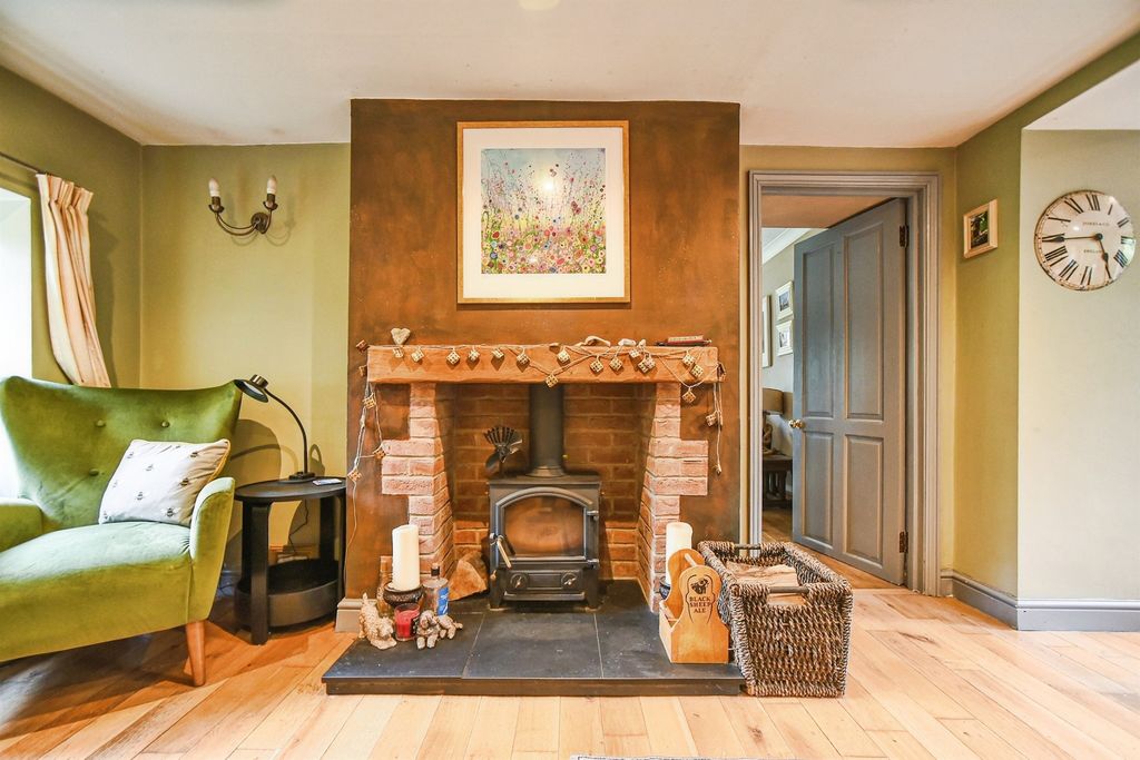 Property photo 3 of 16