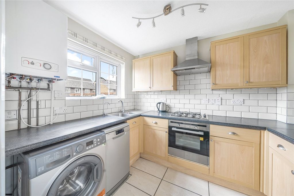 Property photo 3 of 12 Picture No. 02