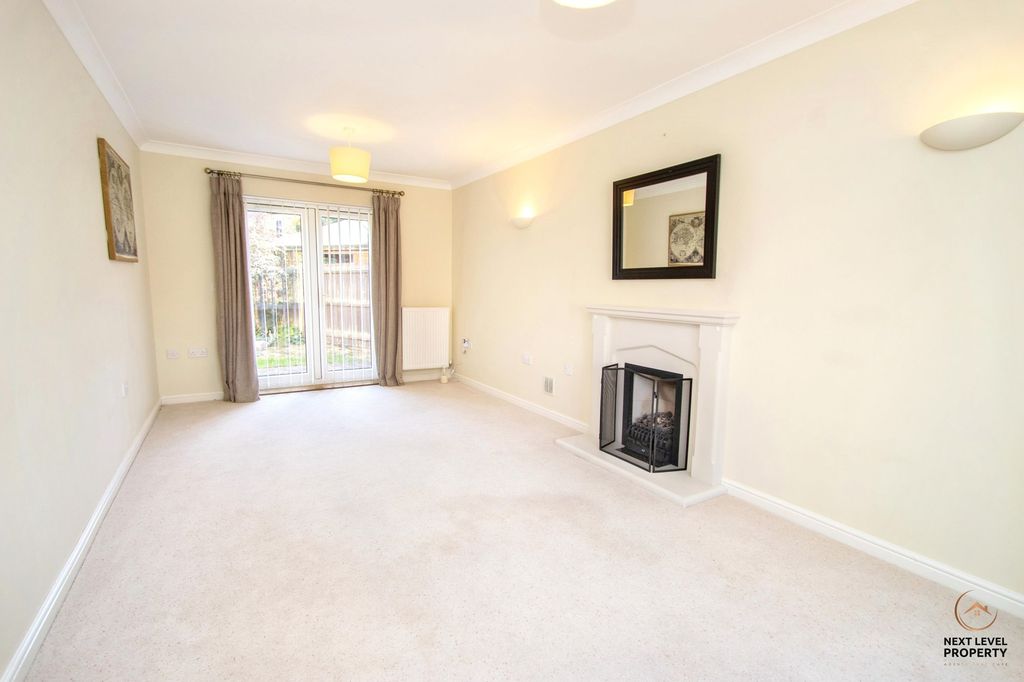 Property photo 3 of 34