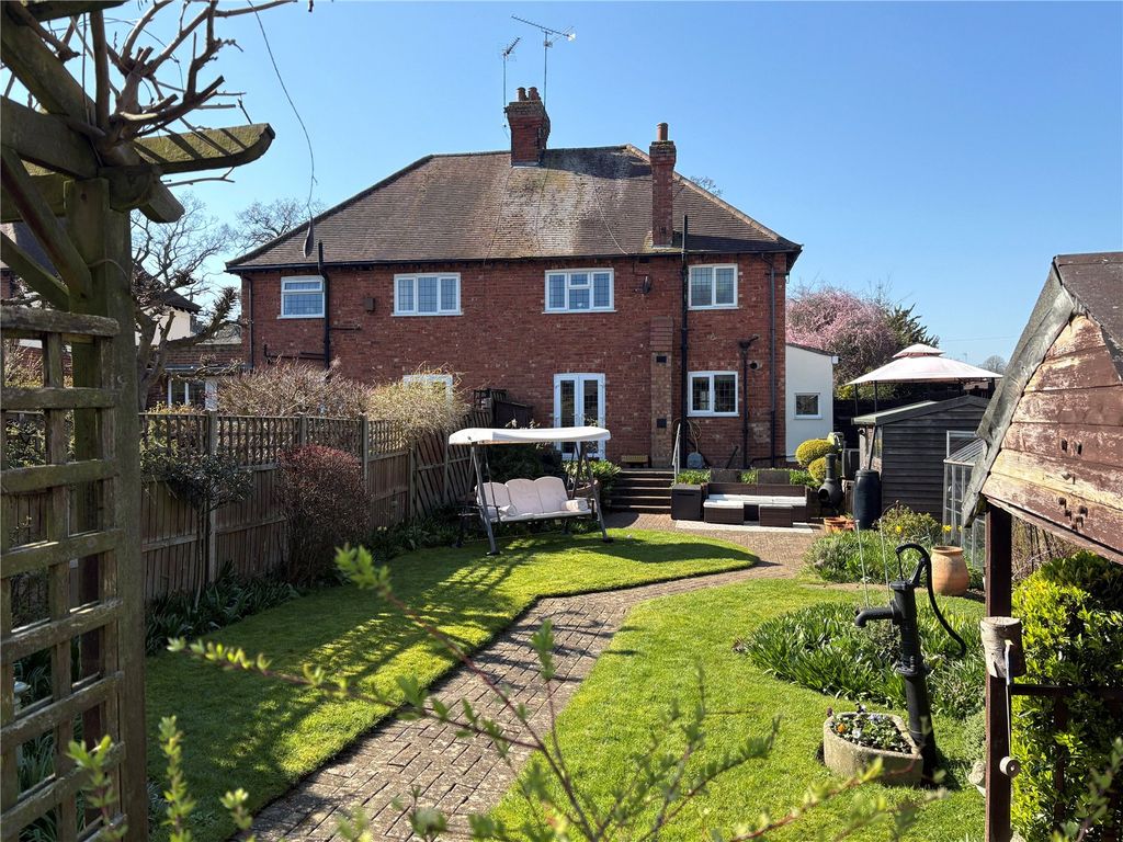 Property photo 2 of 33 Picture No. 09