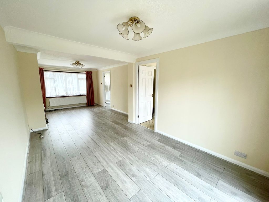 Property photo 3 of 25