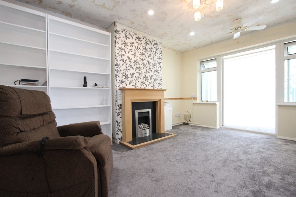 Property photo 2 of 13 Photo 12