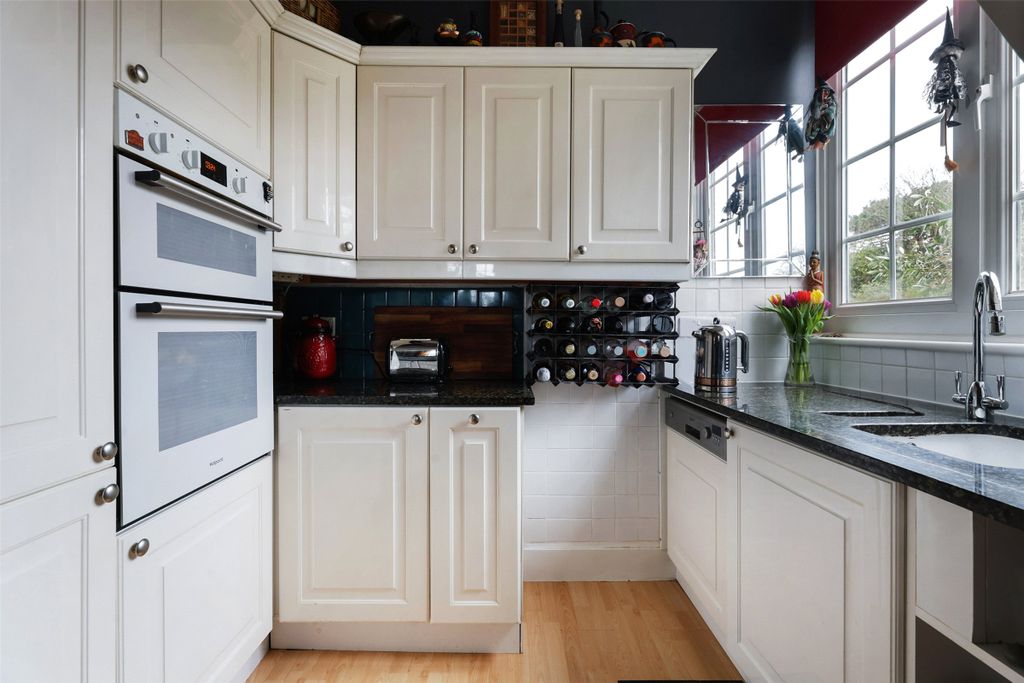 Property photo 3 of 16 Picture No. 09