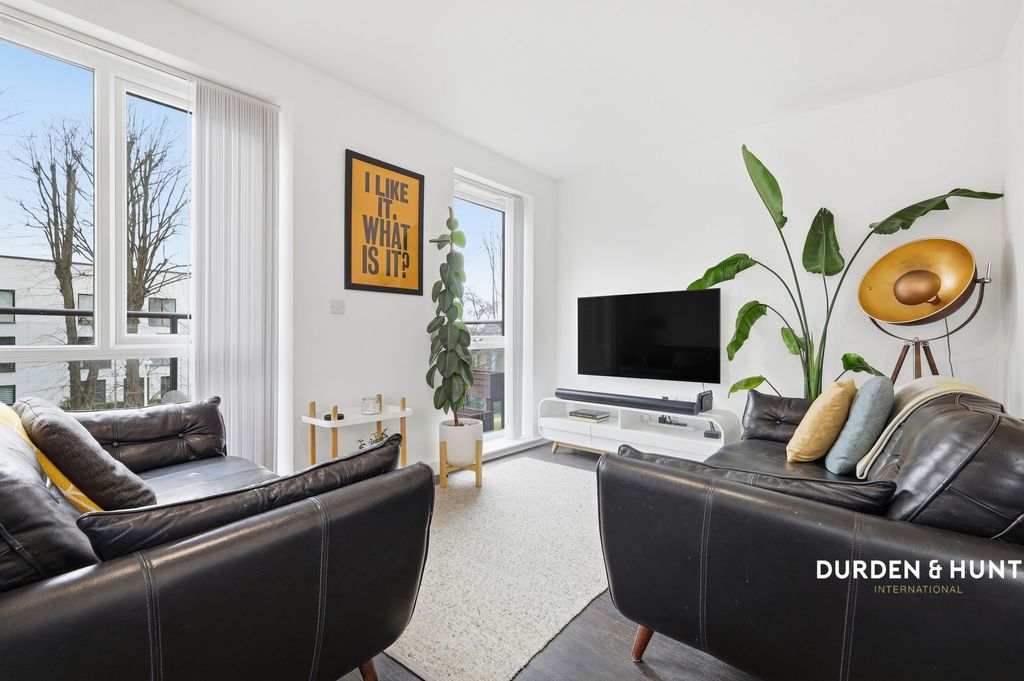 Property photo 3 of 23