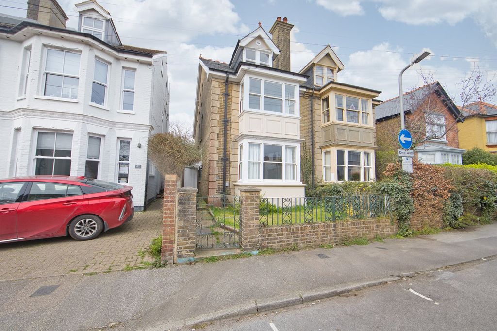 Property photo 1 of 17 Picture 1