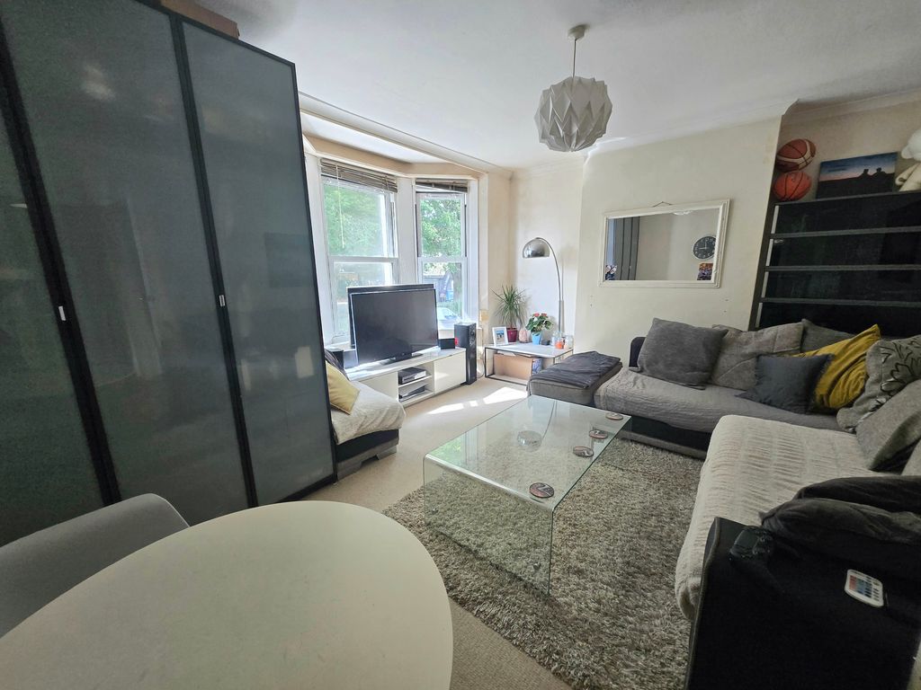 Property photo 2 of 5