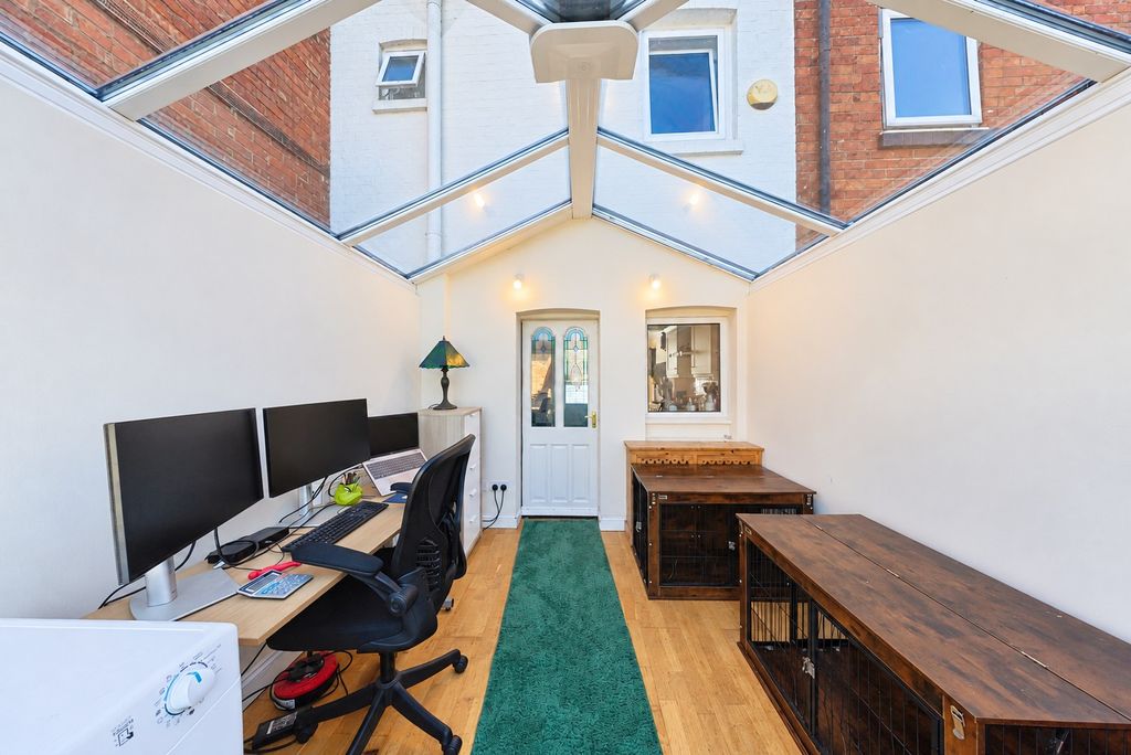 Property photo 2 of 16